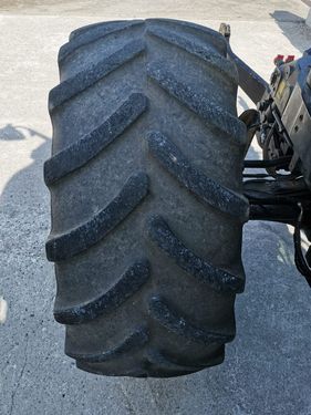 Firestone 1 Garnitur Reifen 650/65R38 und 540/65R28
