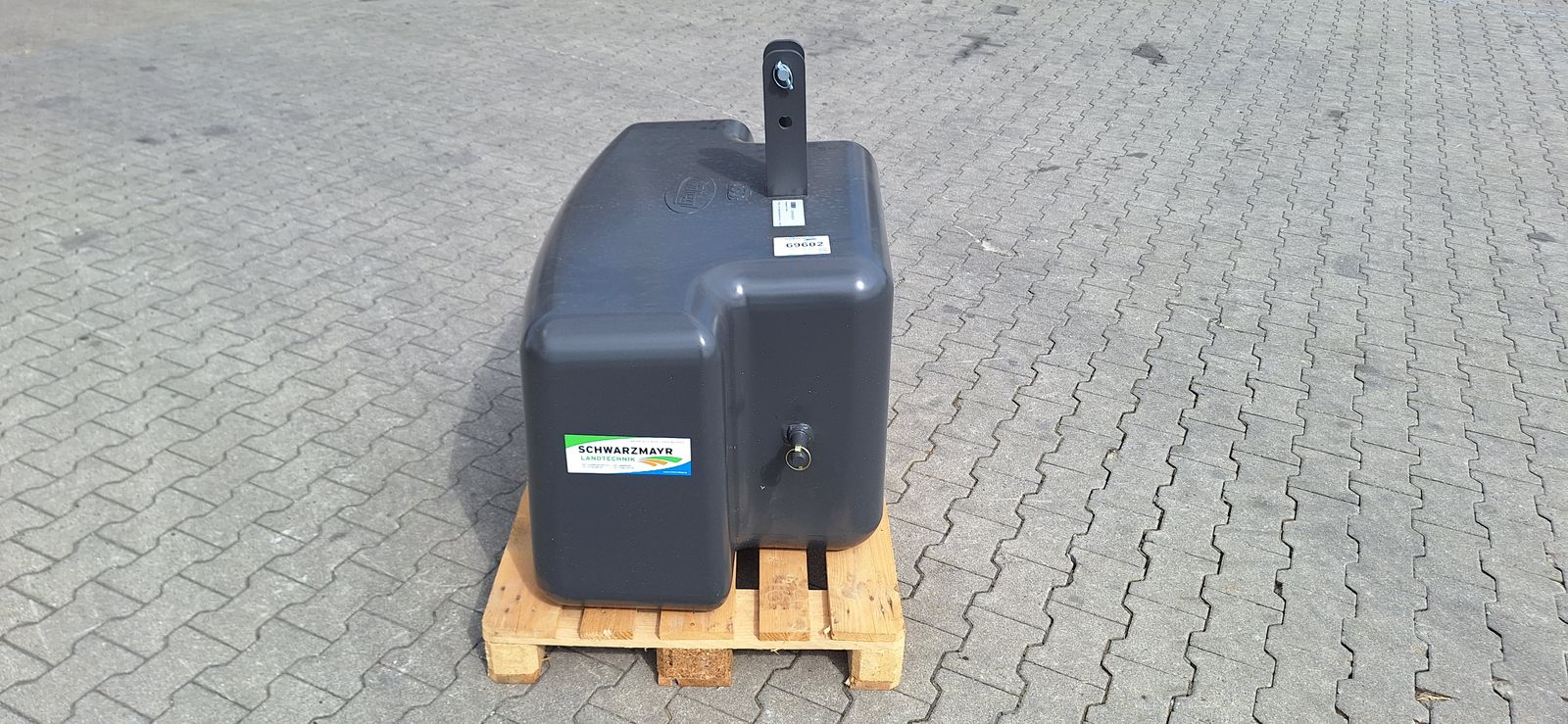 Fliegl AgroCenter Gewicht 1.050kg  3