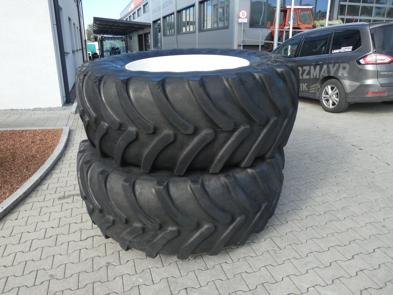 Firestone 650/65R38 2