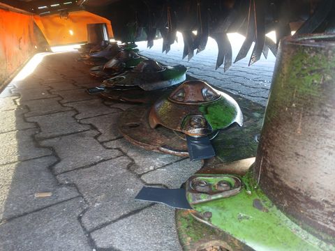 Krone EasyCut F320 CV gezogen 