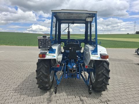 Ford 2600