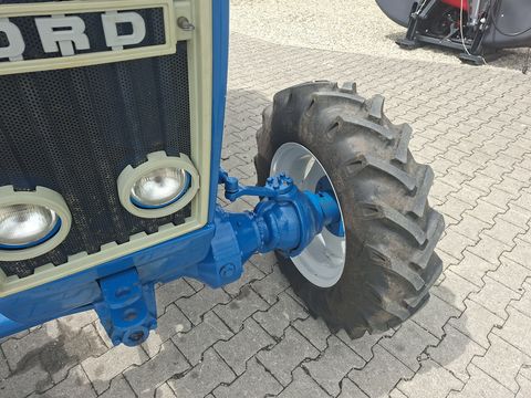 Ford 2600