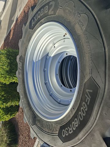 Michelin 710/60R42+600/60R30 Kompletträder 