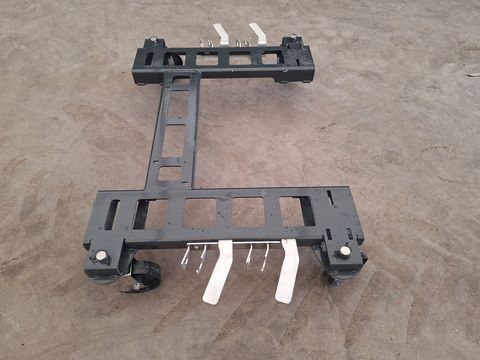Kverneland Abstellräder mit Rahmen