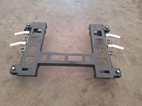 Kverneland Abstellräder mit Rahmen
