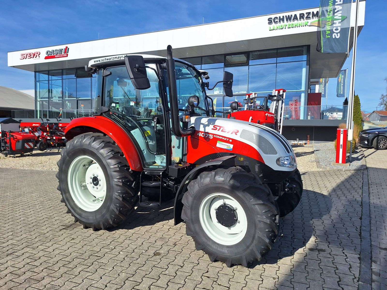 Steyr 4075 Kompakt S (Stage V) 1