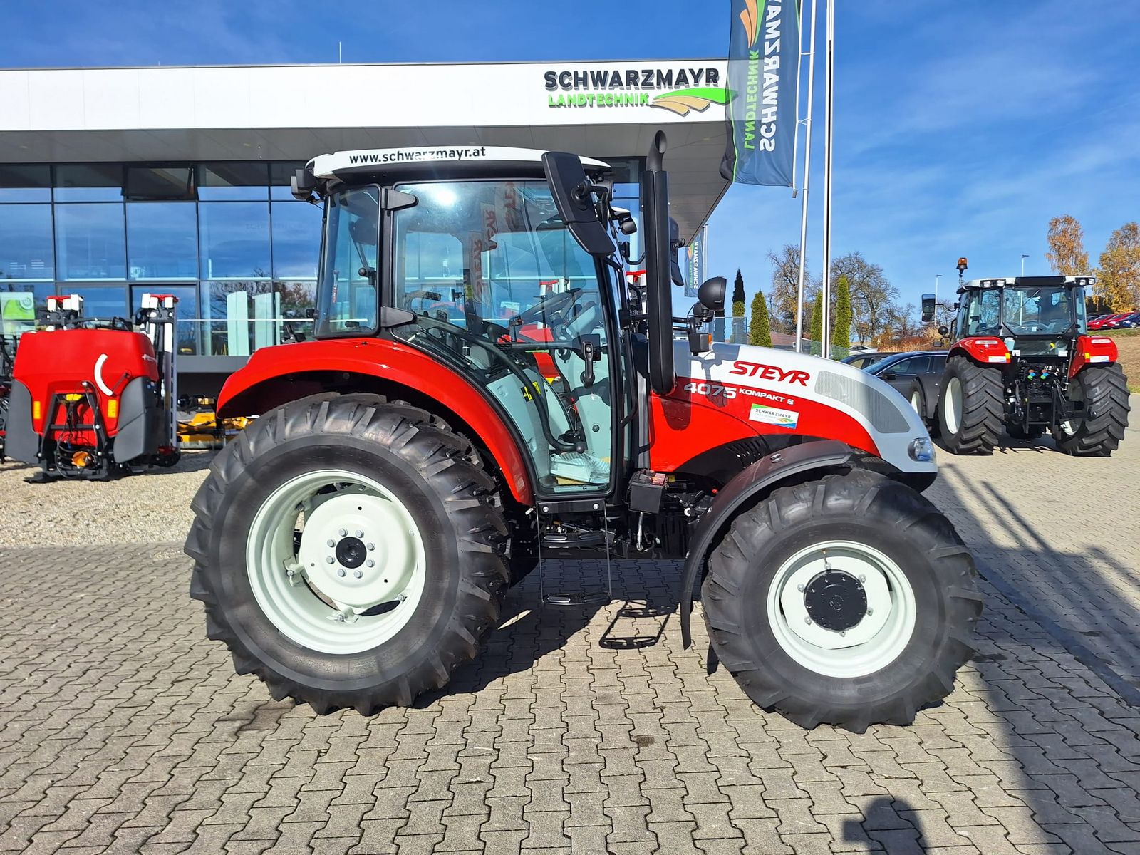 Steyr 4075 Kompakt S (Stage V) 2