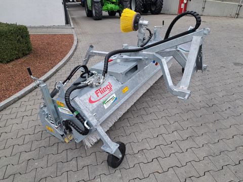 Fliegl Kehrmaschine 2300