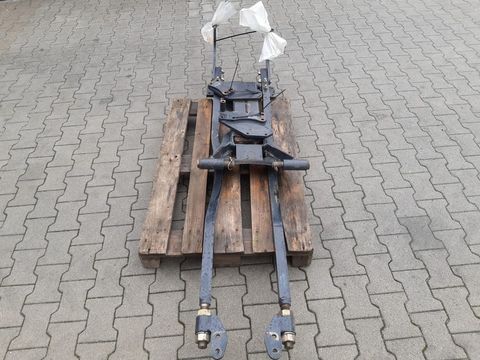 Sonstige Hinterachsabstützung zu Steyr Kompakt 495