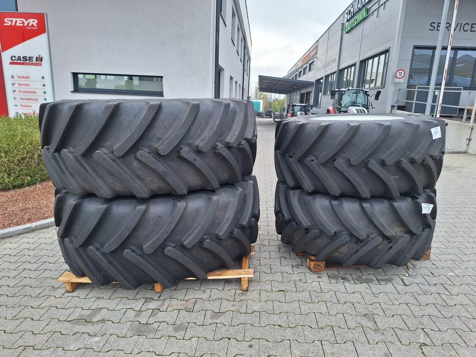 Continental 710/60R42+600/60R30 Kompletträder  1