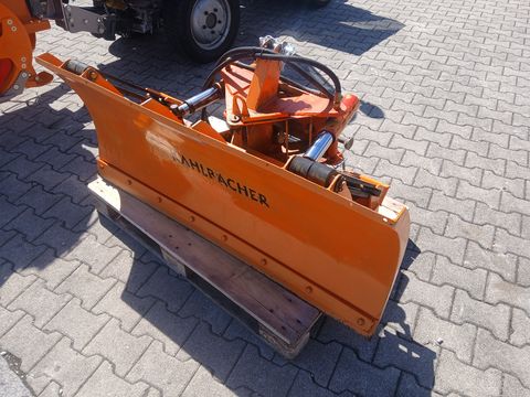 Holder C 240 mit Scheefräse, Schneeschild und Sichelmäh