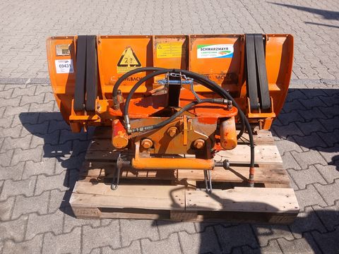 Holder C 240 mit Scheefräse, Schneeschild und Sichelmäh