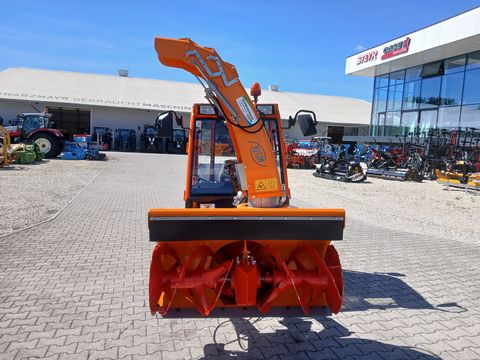 Holder C 240 mit Scheefräse, Schneeschild und Sichelmäh