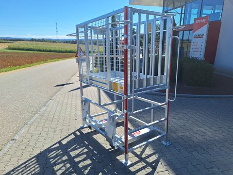 Fliegl AgroCenter Arbeitsbühne hoch