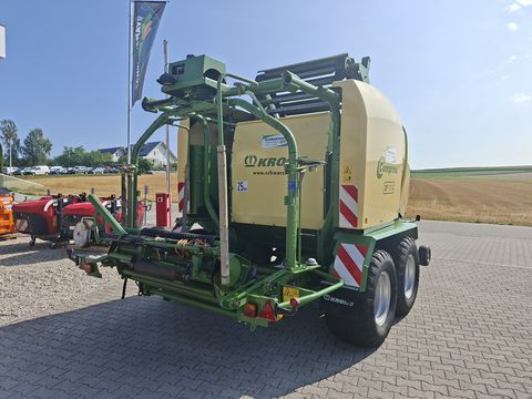 Krone CF 155 XC mit 26 Messer und Ballenaufsteller