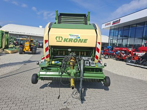 Krone CF 155 XC mit 26 Messer und Ballenaufsteller