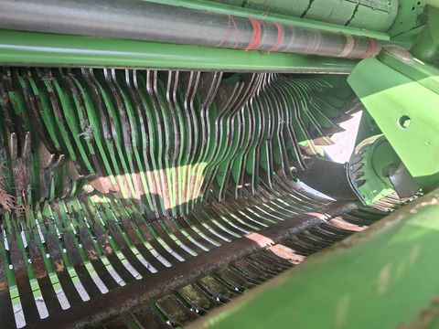 Krone CF 155 XC mit 26 Messer und Ballenaufsteller