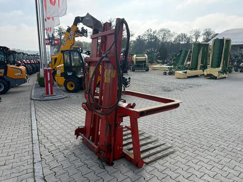 Strautmann Hydrofix Blockschneider mit Hubgerüst