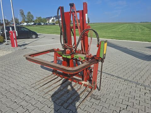 Strautmann Hydrofix Blockschneider mit Hubgerüst