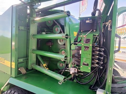 John Deere 678