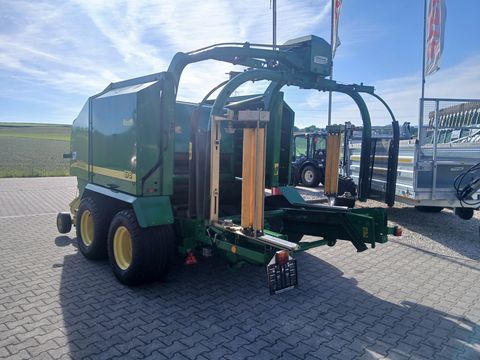 John Deere 678