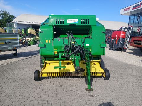 John Deere 678