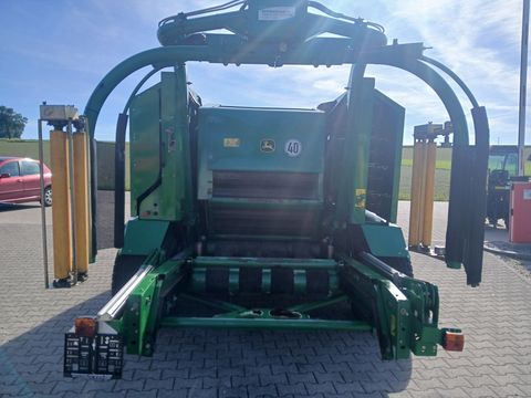 John Deere 678