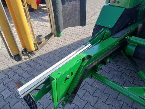 John Deere 678