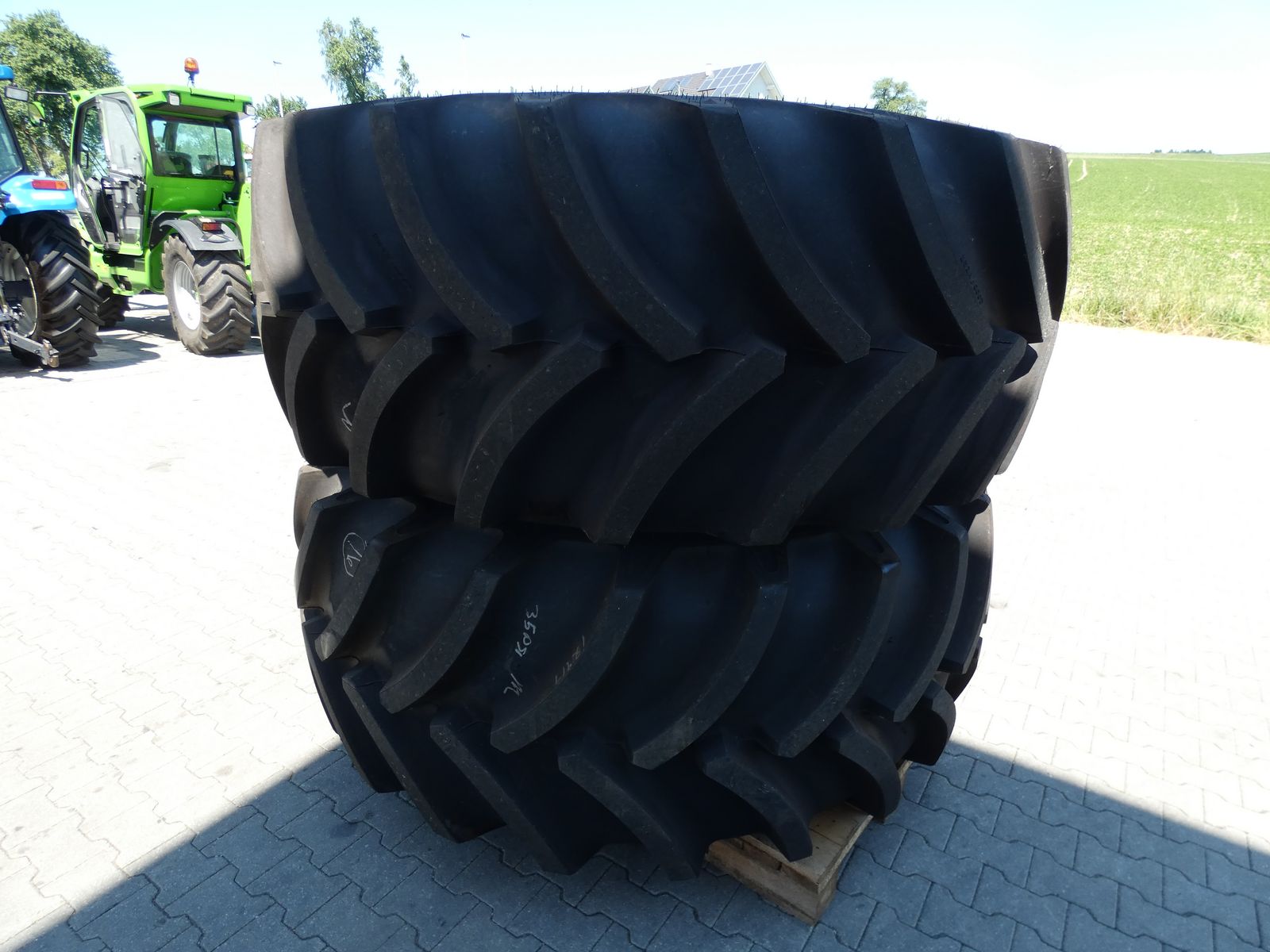 Good Year 800/70R38+620/70R26 3