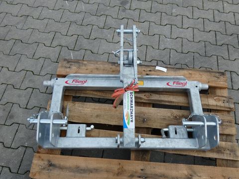 Fliegl 3-Punktadapter ausklinkbar