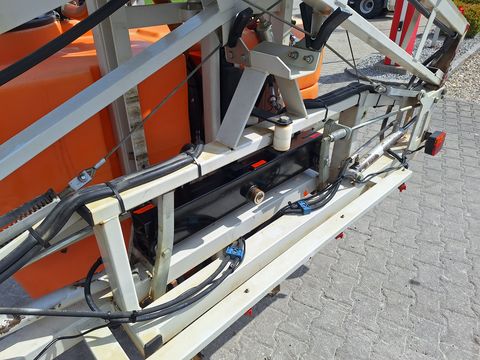 Jessernigg A 800 mit 12m hydraulisch klapppbaren Spritzgest