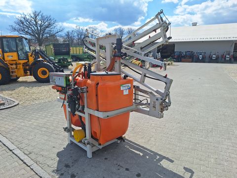 Jessernigg A 800 mit 12m hydraulisch klapppbaren Spritzgest