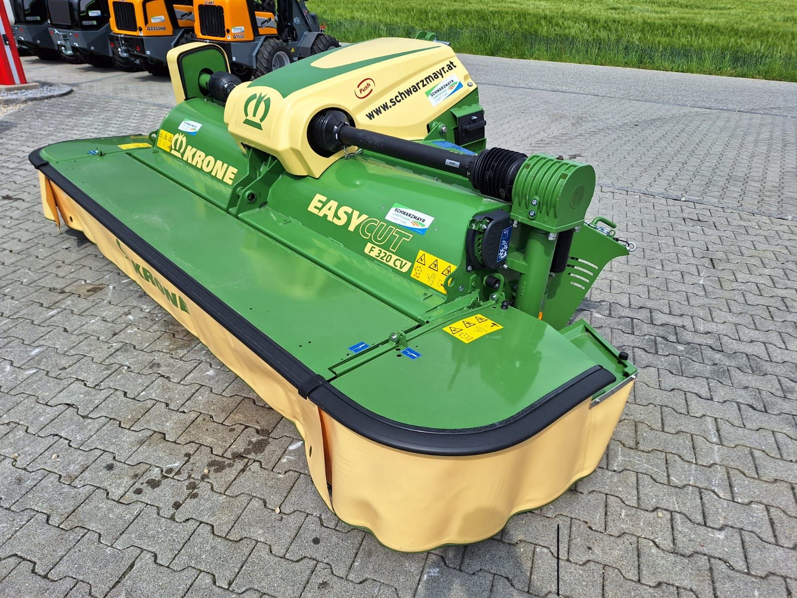 Krone EasyCut F 320 CV geschoben  3