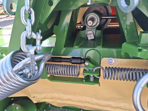 Krone EasyCut F 320 (2GEN) geschoben