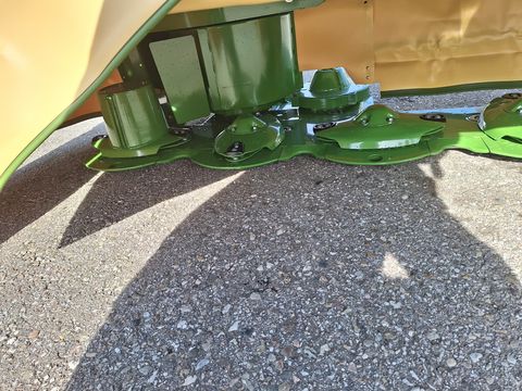 Krone EasyCut F 320 (2GEN) geschoben