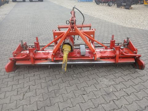 Lely Terra 250 mit hydr. Anbauteilen
