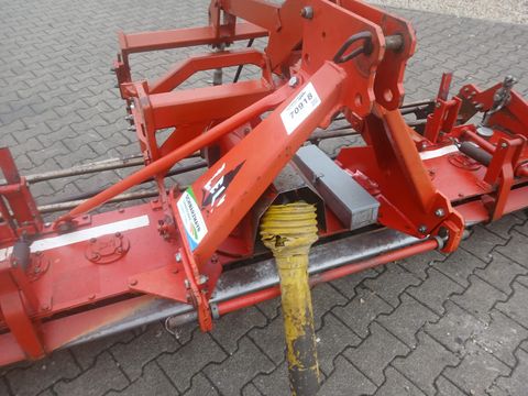 Lely Terra 250 mit hydr. Anbauteilen