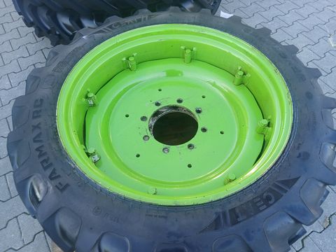 Sonstige 300/95R46 + 230/95R32