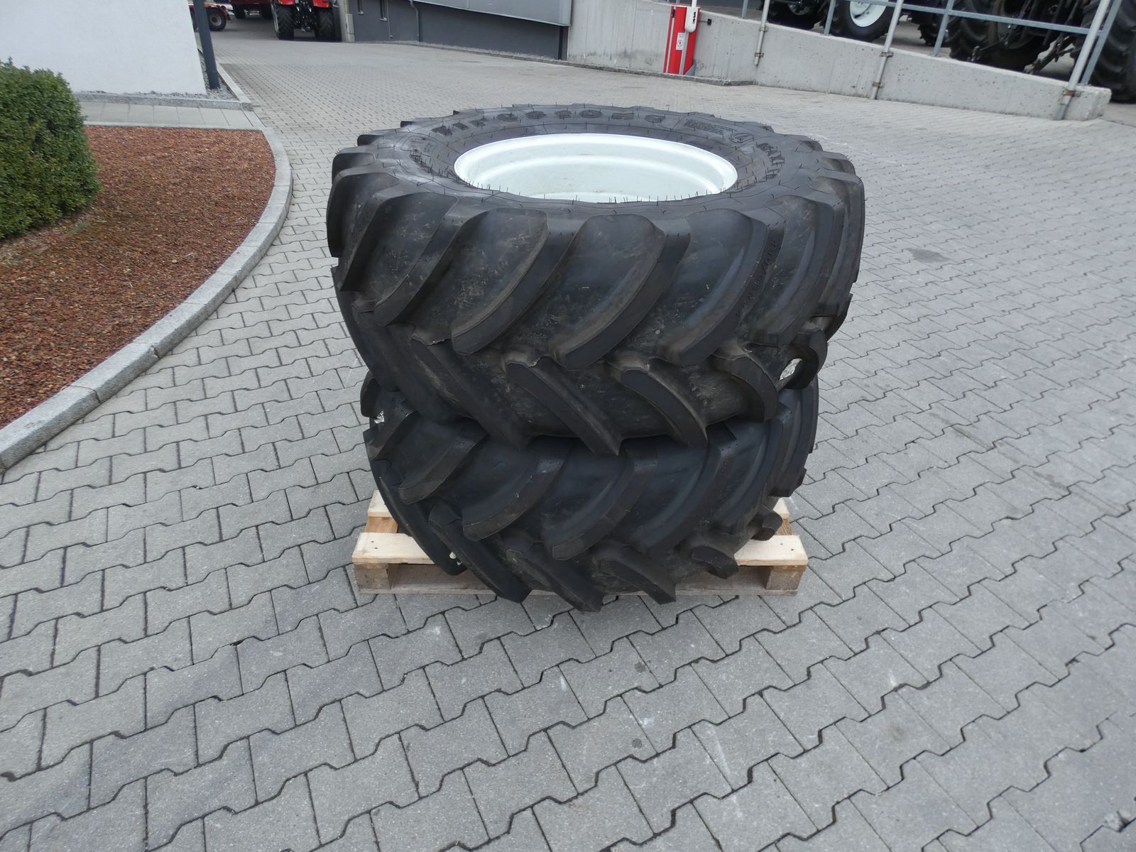Firestone 480/65R24 2