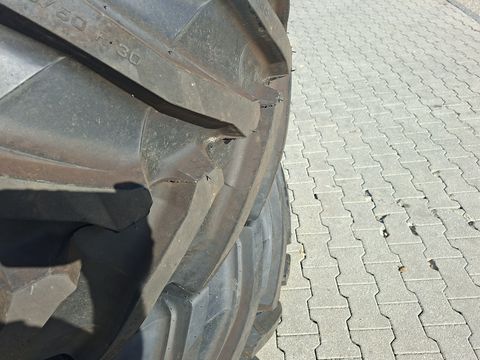 Trelleborg 710/60R42+600/60R30 Kompletträder