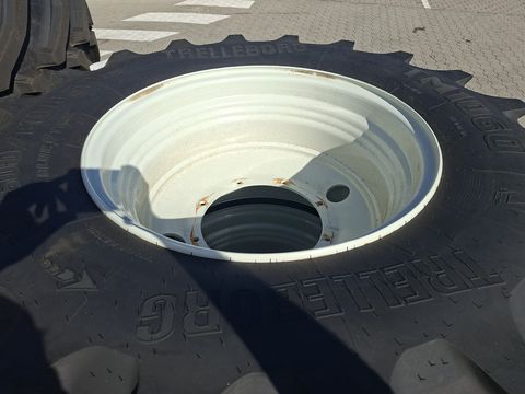 Trelleborg 710/60R42+600/60R30 Kompletträder