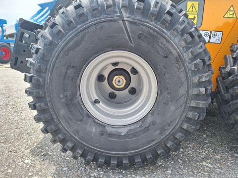 Giant GS900 SKID