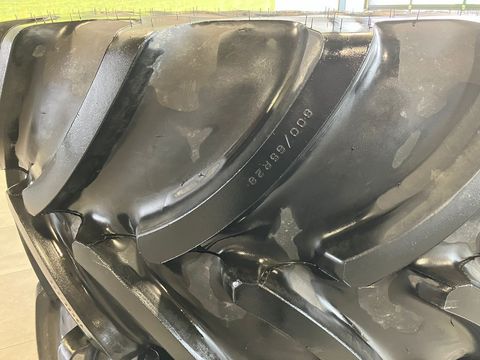 Firestone 710/70R38+600/65R28 Kompletträder