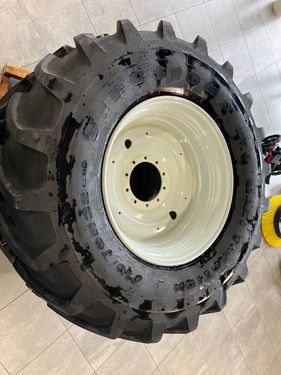 Firestone 710/70R38+600/65R28 Kompletträder