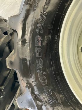 Firestone 710/70R38+600/65R28 Kompletträder