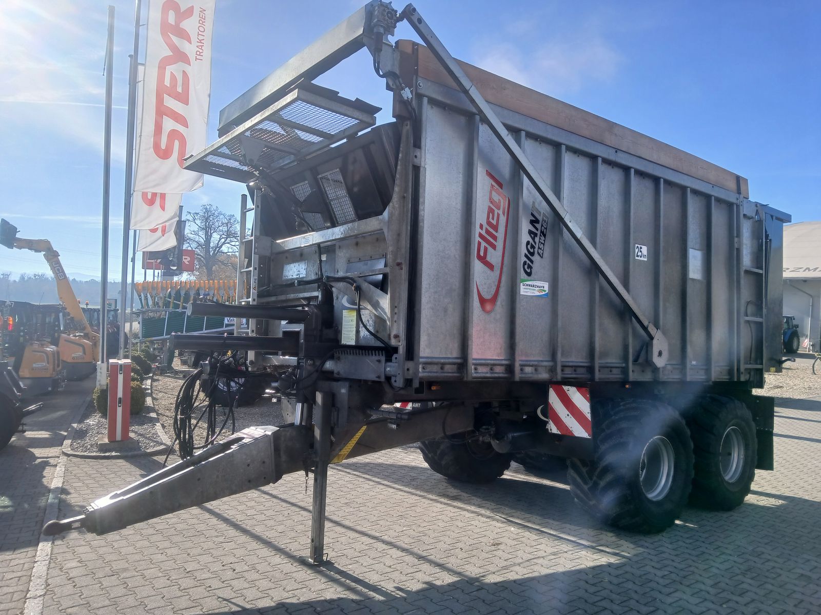 Fliegl ASW 261 mit Wechselrahmen 2
