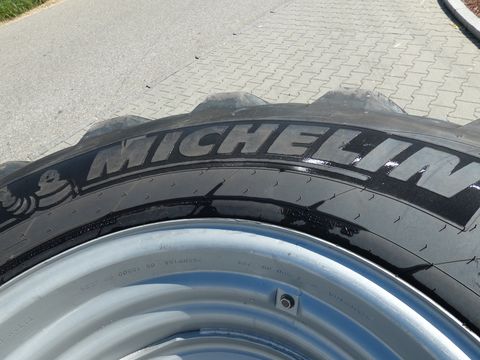 Michelin 800/65R32+520/80R26