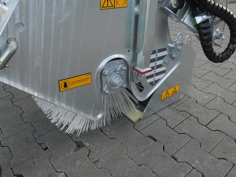 Sonstige Fliegl AgroCenter Kehrmaschine 2300