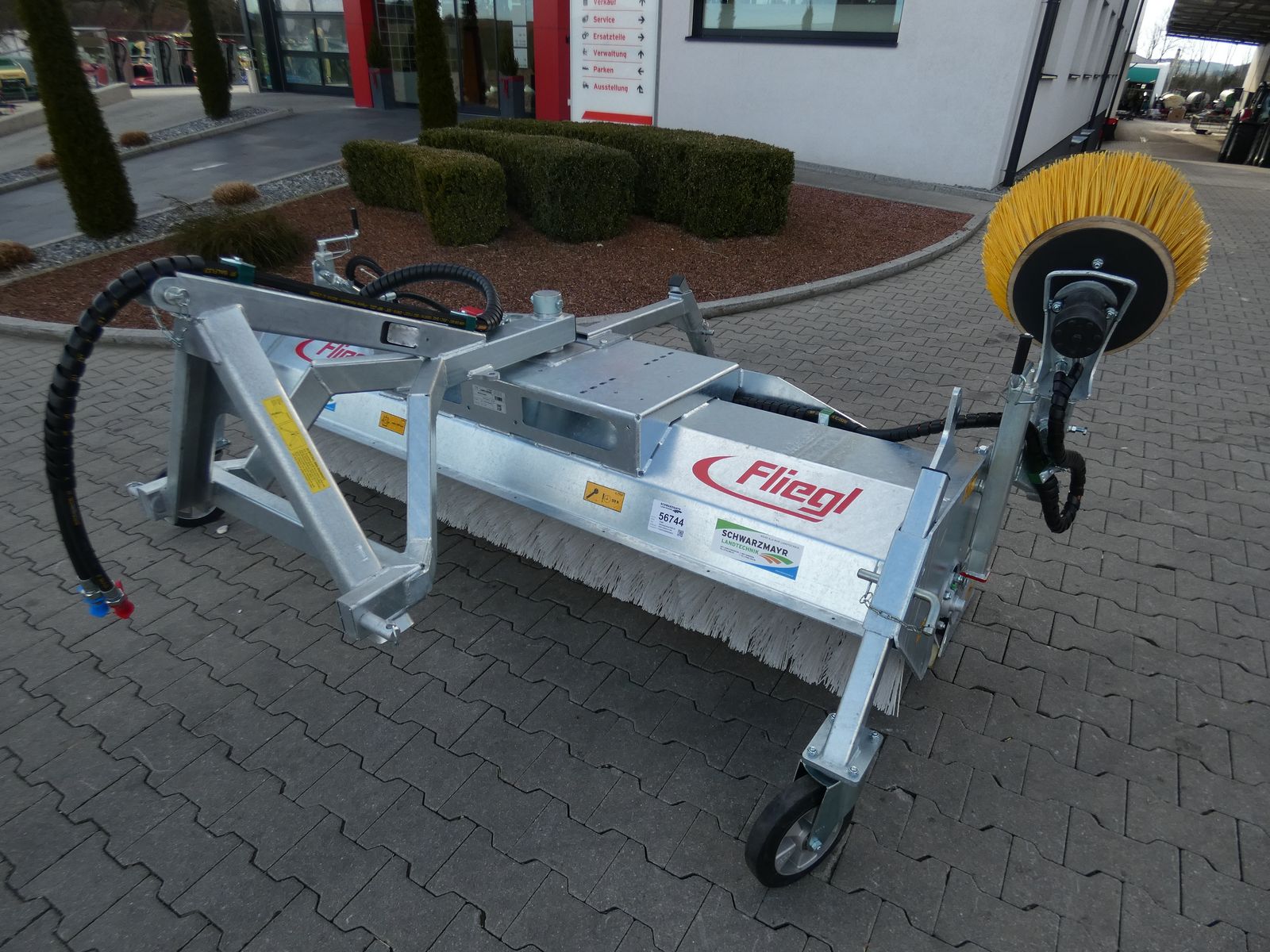 Fliegl AgroCenter Kehrmaschine 2300 2