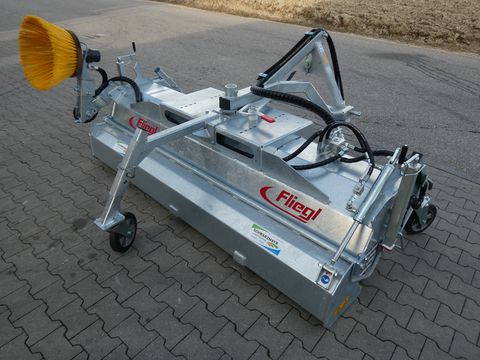 Sonstige Fliegl AgroCenter Kehrmaschine 2300